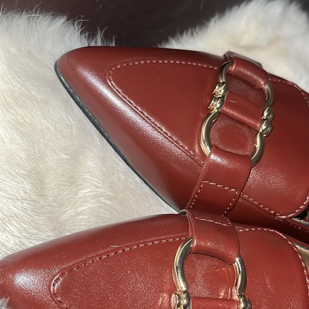Chic Old Money Burgundy Pointed Toe Flats W/ Horse bit Gold Hardware Sz 7